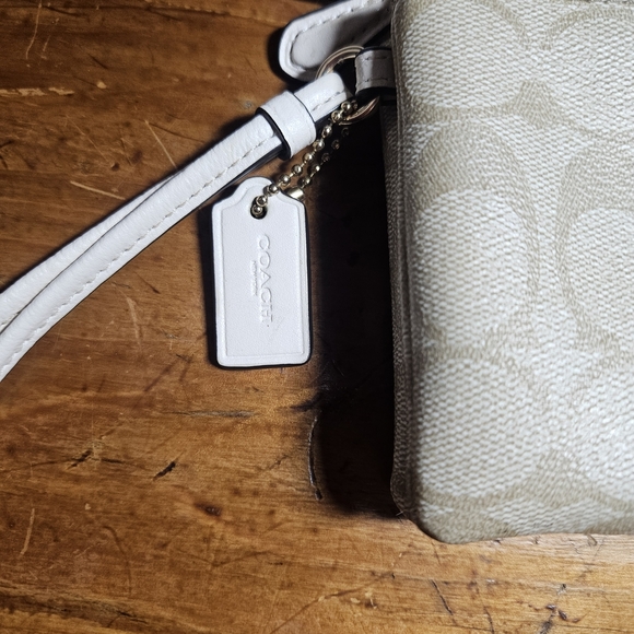 Coach White Double Corner Zip Wristlet Signature